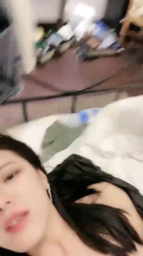 【クレアジ:07337】最強に美しい女にチ◯ポを舐め舐めしてもらったりエロい体を晒されたりしたら瞬殺必死でしょ(笑)アジアの素人カップルがスマホカメラを使って超至近距離でハメ撮りしちゃうなんてまじかよ